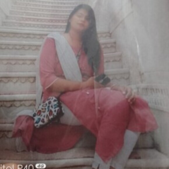 Profile picture of ROSHANI SHREEVASTAV