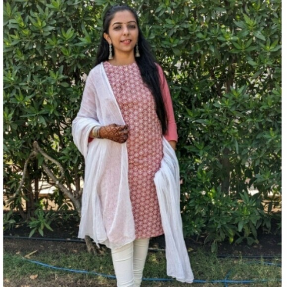 Profile picture of MAHEK VEKARIYA