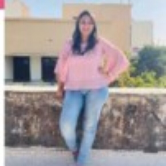 Profile picture of SHRUTI SHAH