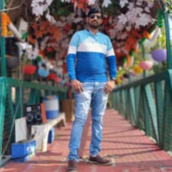 Profile picture of DHAVAL SHAH