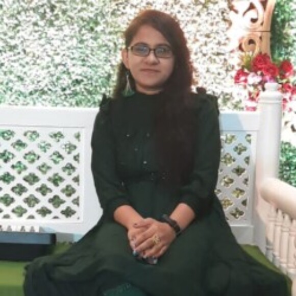 Profile picture of RIYA SHAH