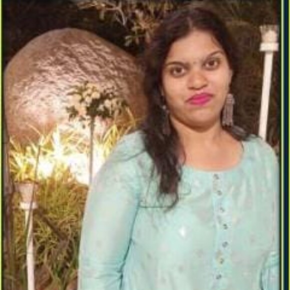 Profile picture of RIYA SHAH