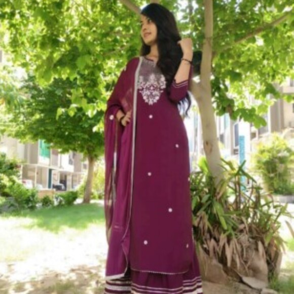 Profile picture of URVI HAH