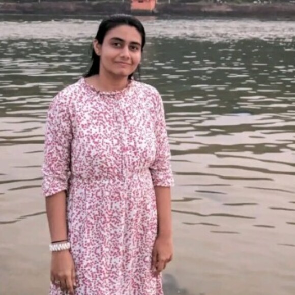 Profile picture of HELLY RAJYAGURU