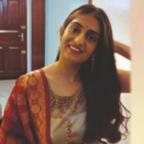 Profile picture of HIMANI SONI